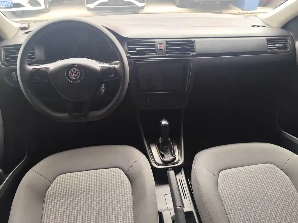 Santana 2018 1.5L automatic fashion version купить на сайте DeffCars