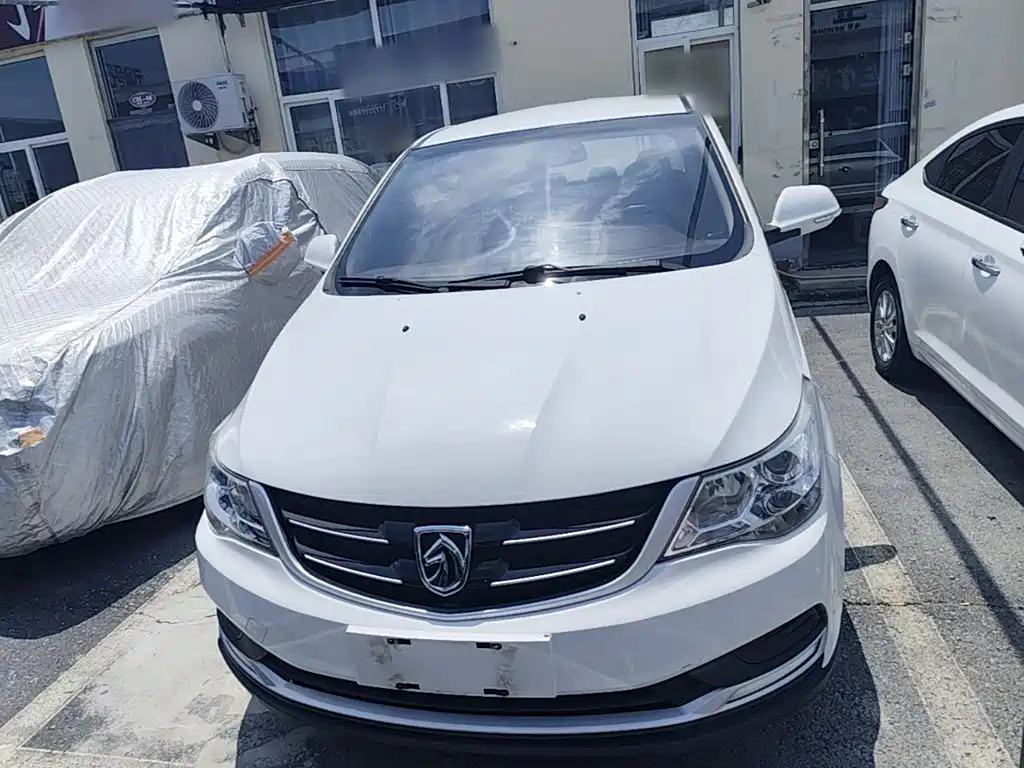 Baojun 730 2016 facelift 1.5L manual standard 7 seats National V купить на сайте DeffCars