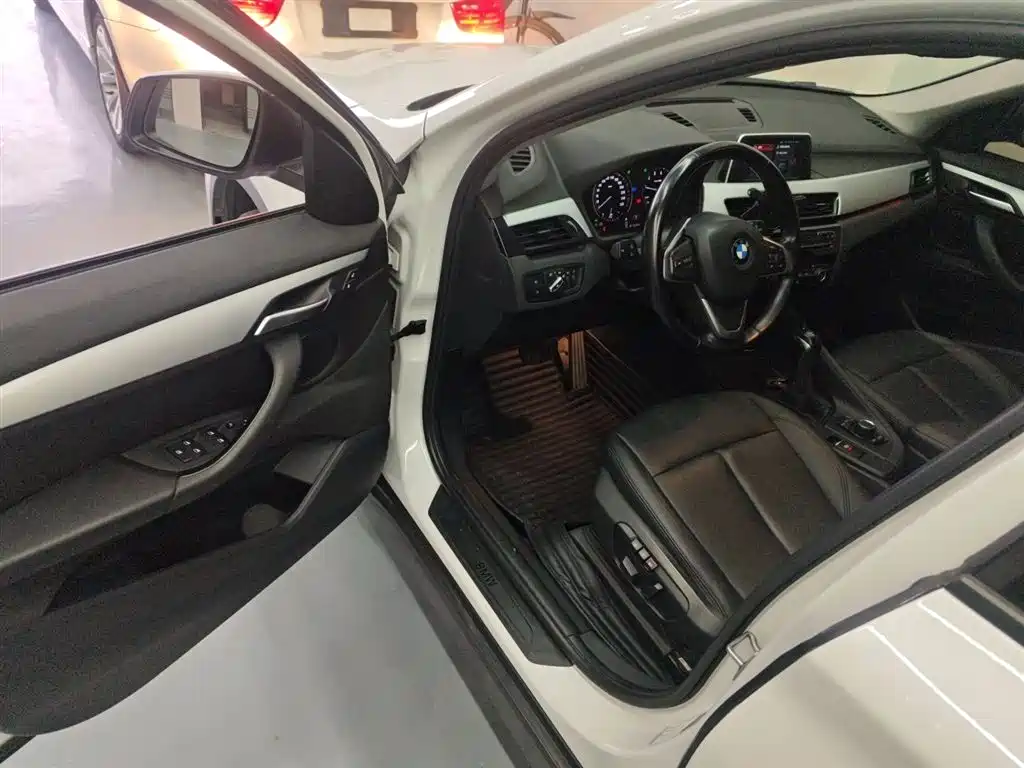 BMW X1 2018 sDrive18Li Fashion Model купить на сайте DeffCars