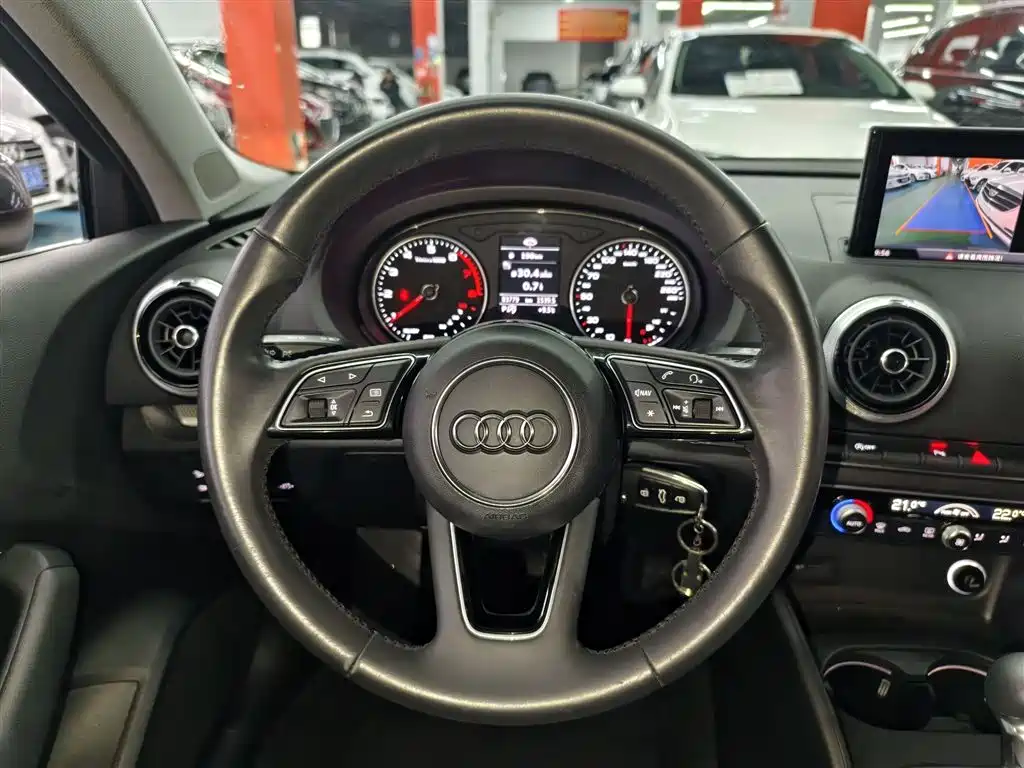 Audi A3 2019 Limousine 35 TFSI Fashion Type National VI купить на сайте DeffCars