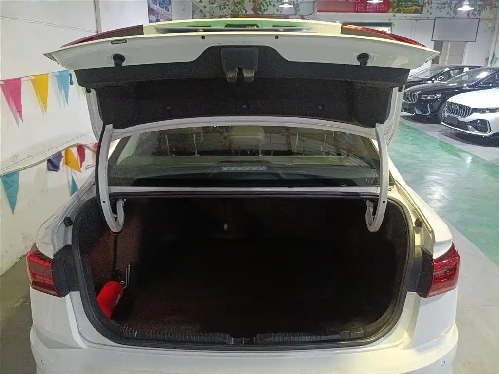 Bora 2021 1.5L automatic comfort intelligent connected version купить на сайте DeffCars