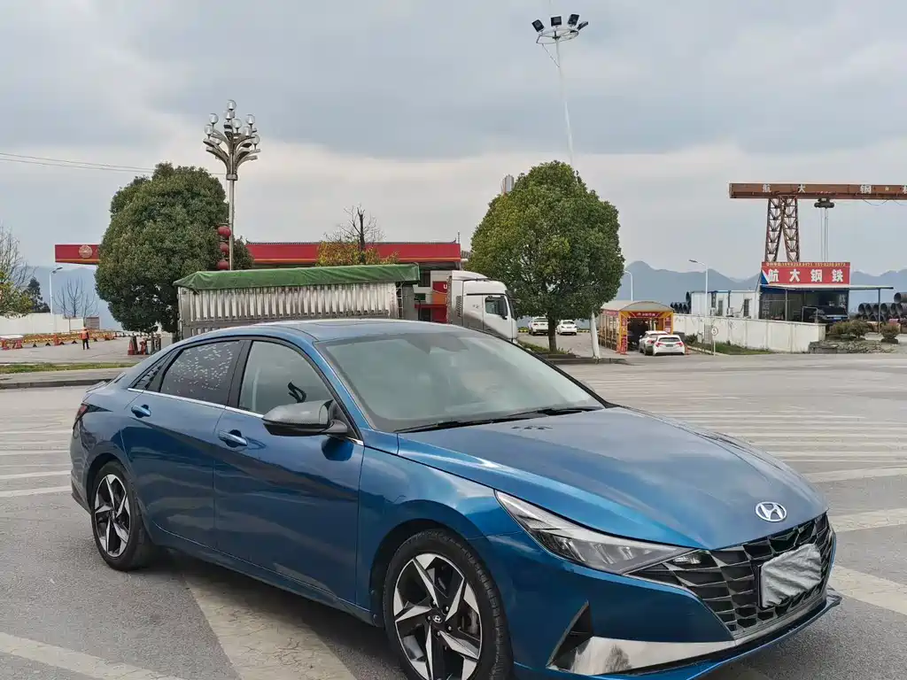 Elantra 2021 1.5L CVT LUX Premium Edition купить на сайте DeffCars