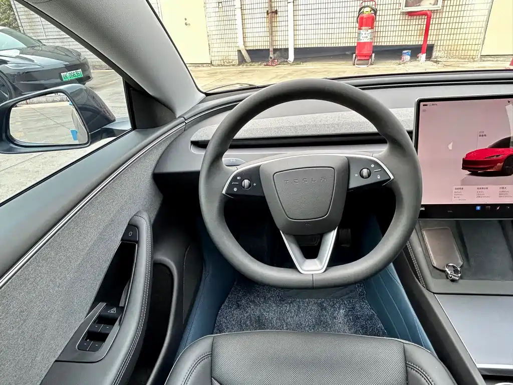 Model 3 2025 facelift rear-wheel drive version купить на сайте DeffCars