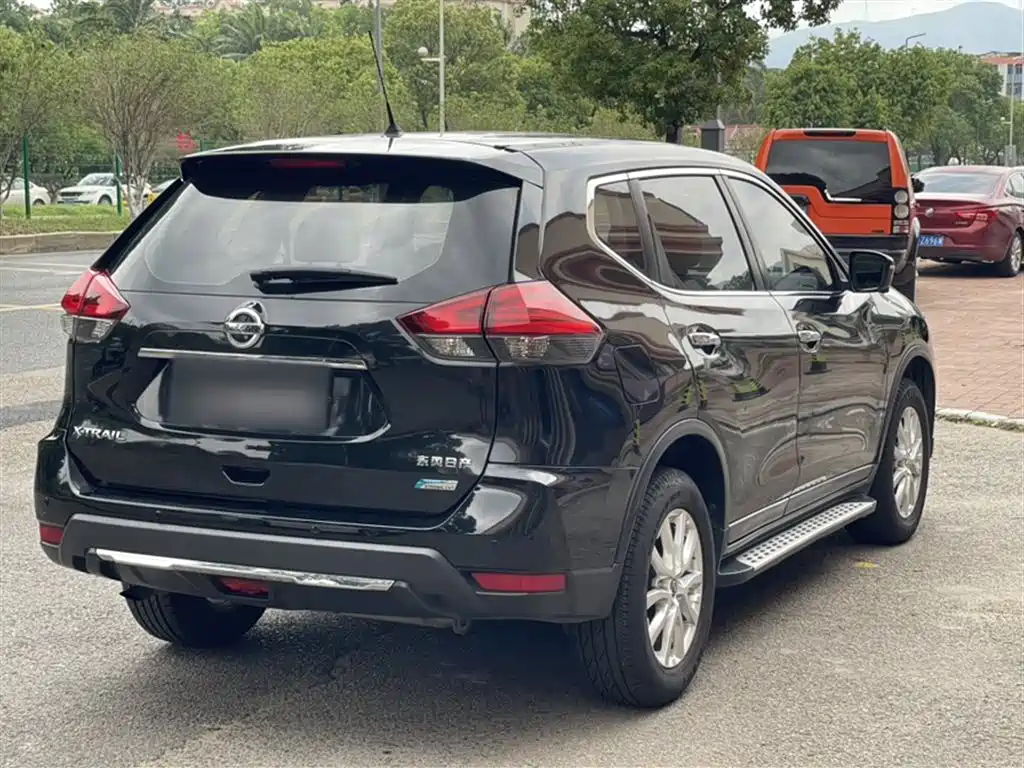 X-Trail 2017 2.0L CVT Comfort Edition 2WD купить на сайте DeffCars
