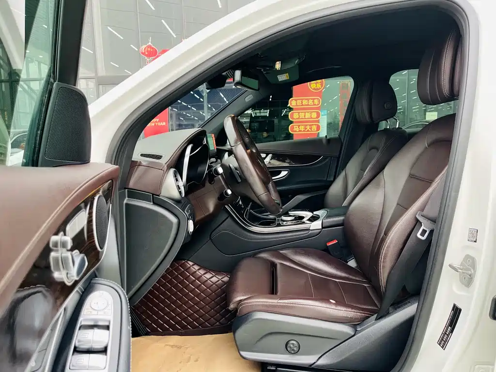 Mercedes-Benz GLC 2018 GLC 260 4MATIC luxury model купить на сайте DeffCars