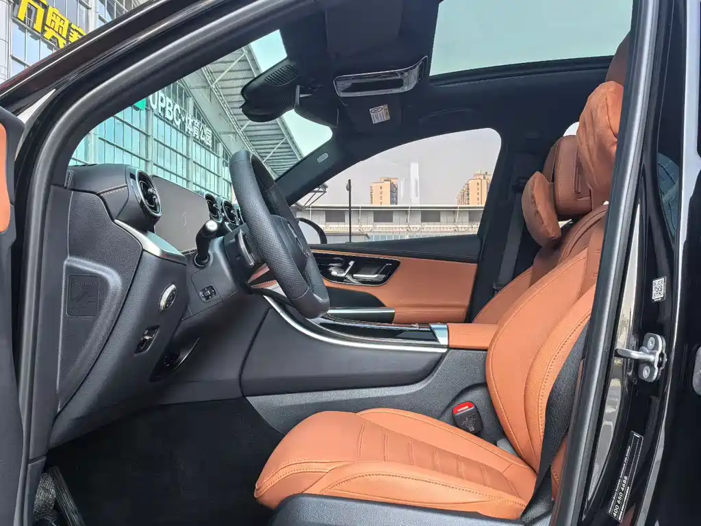 Mercedes-Benz GLC 2023 GLC 260 L 4MATIC luxury model 5 seats купить на сайте DeffCars