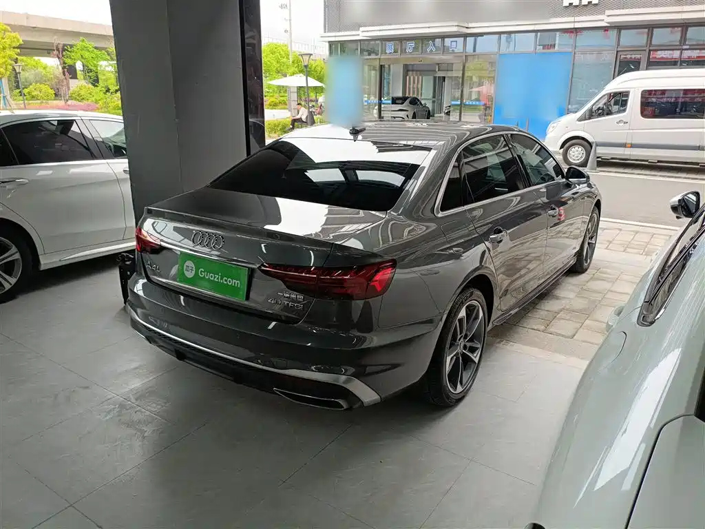 Audi A4L 2024 40 TFSI Fashionable and Dynamic купить на сайте DeffCars