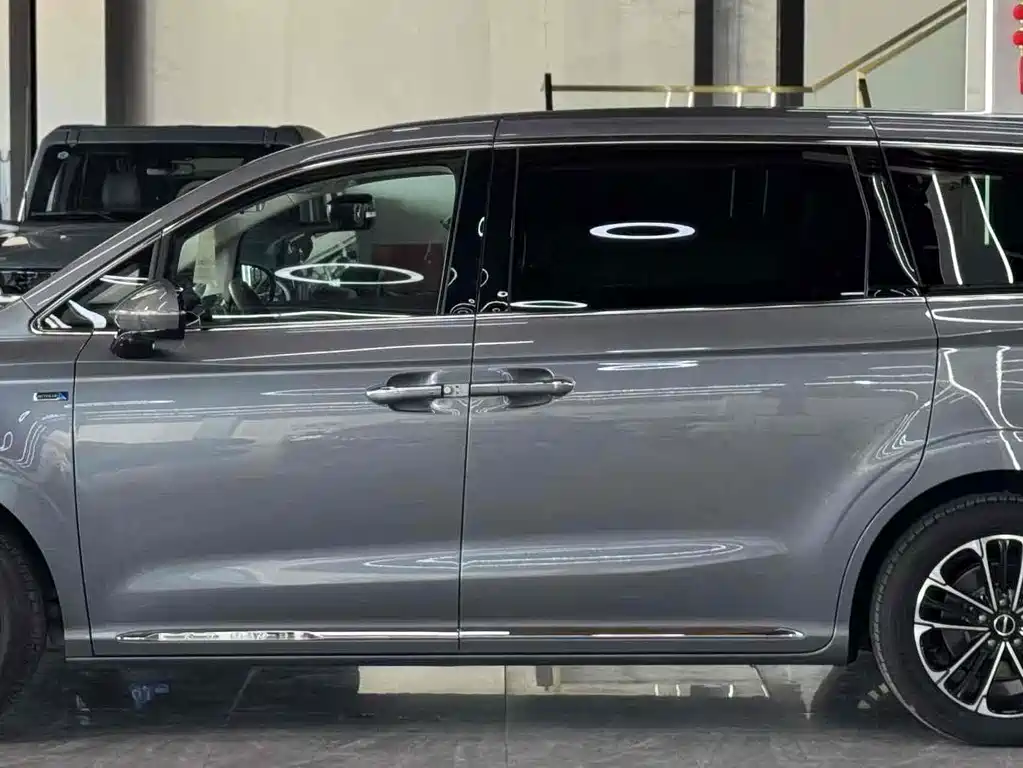 Roewe iMAX8 2023 400TGI Comfort Edition купить на сайте DeffCars