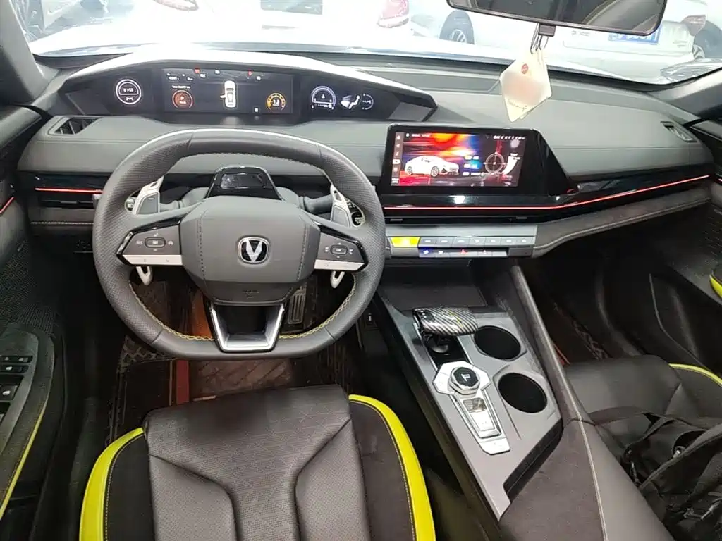Changan UNI-V 2022 2.0T Speed ​​Edition купить на сайте DeffCars