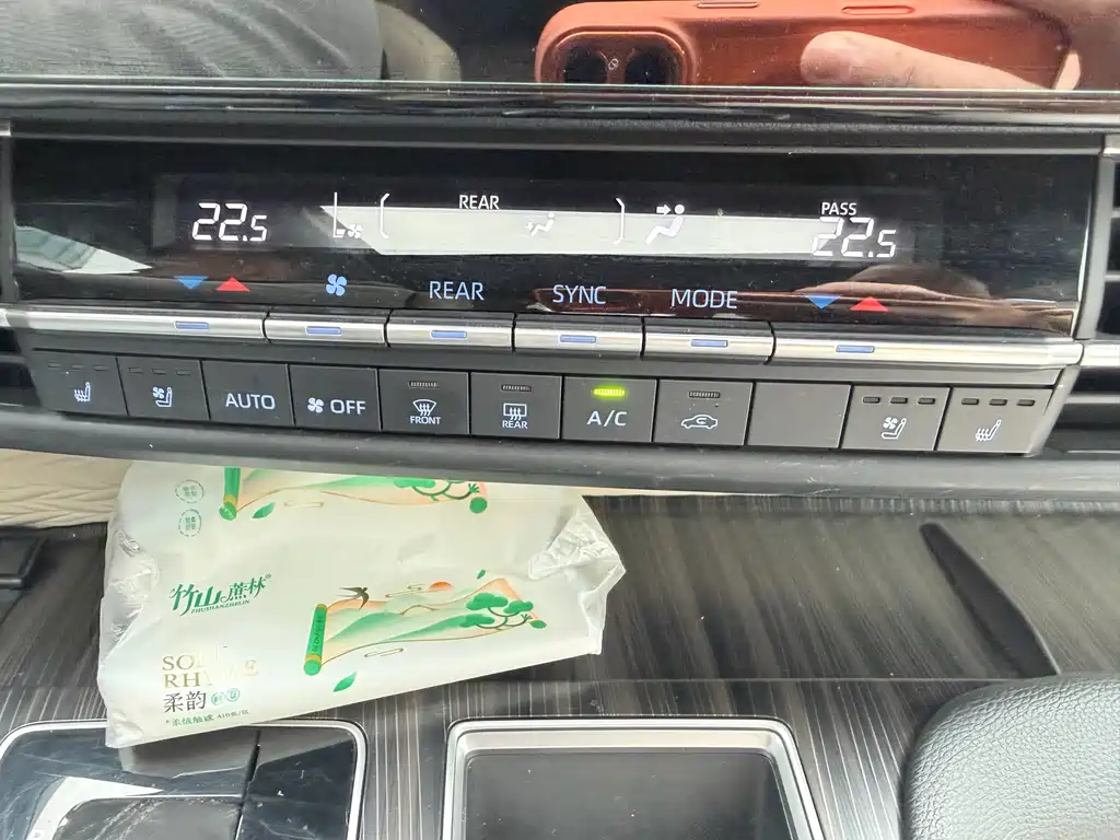 SIENNA 2021 2.5L Hybrid Premium Edition купить на сайте DeffCars