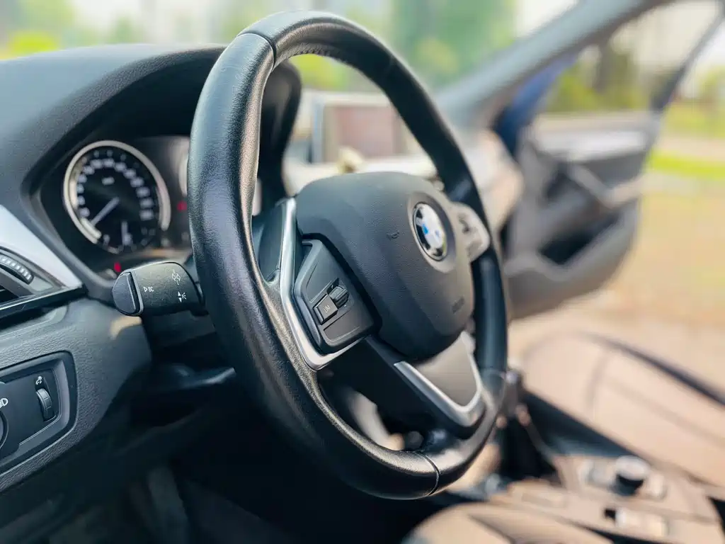 BMW X1 2018 sDrive20Li Leading Model купить на сайте DeffCars