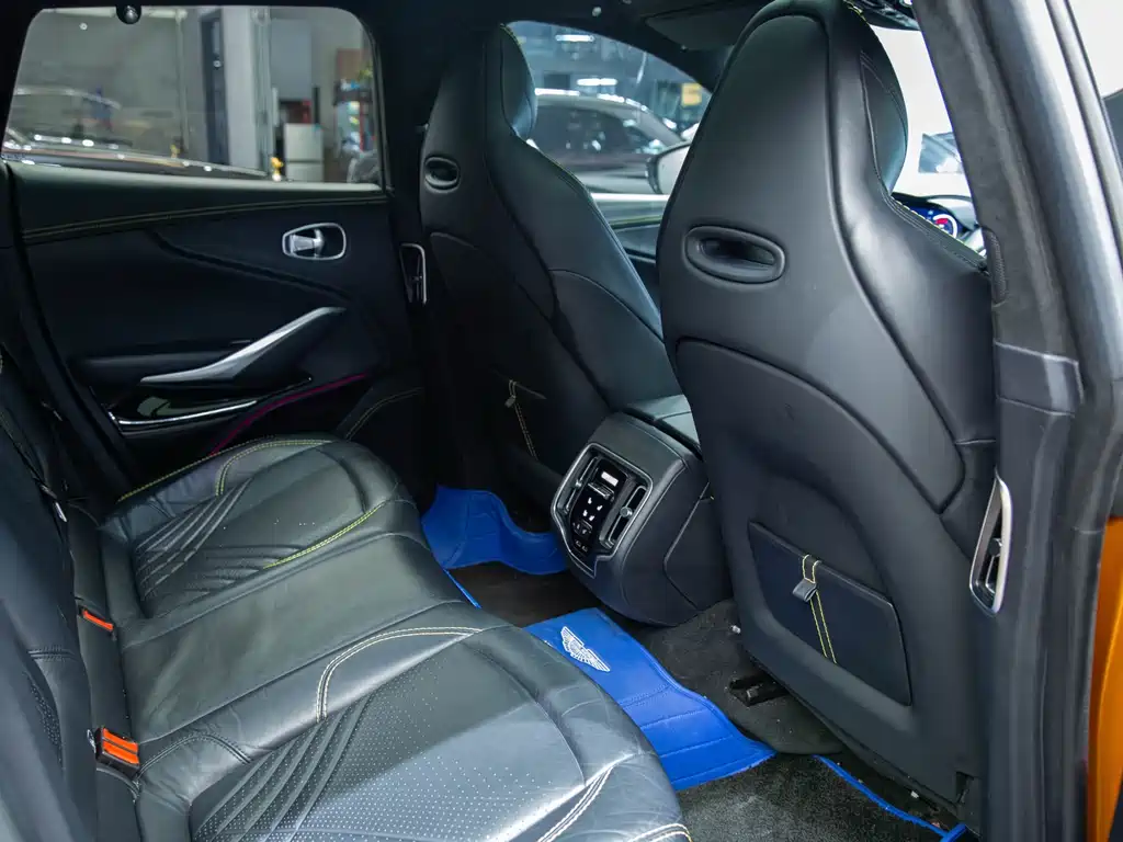 Aston Martin DBX 2022 3.0T STRAIGHT-SIX купить на сайте DeffCars