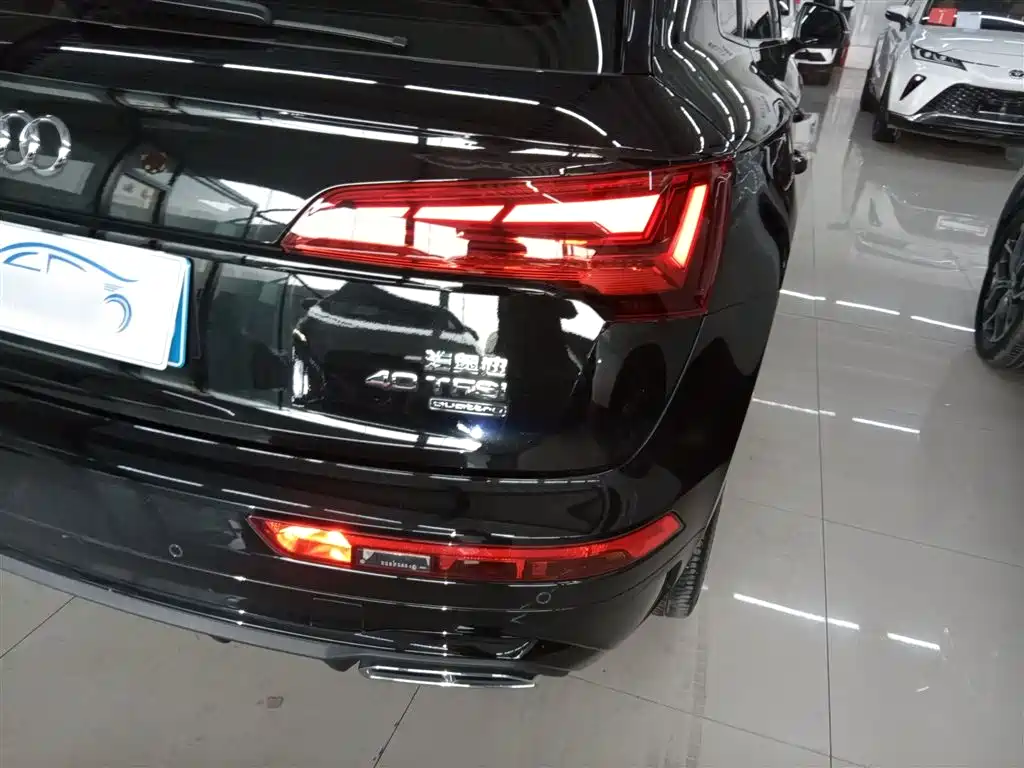 Audi Q5L 2024 40 TFSI Fashionable and Dynamic купить на сайте DeffCars