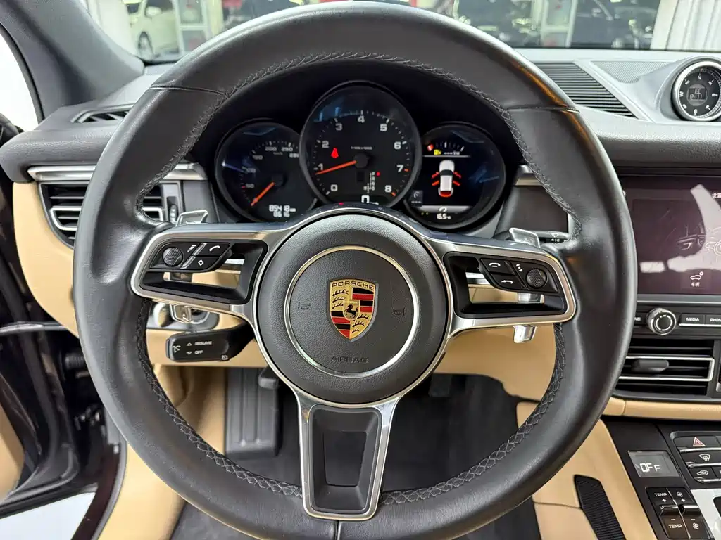 Macan 2018 Macan 2.0T купить на сайте DeffCars