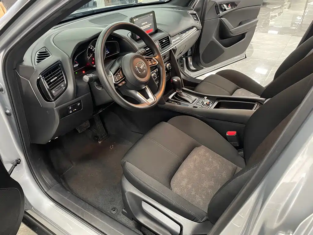 Mazda CX-4 2021 2.0L automatic two-wheel drive Blue Sky Explorer Edition купить на сайте DeffCars