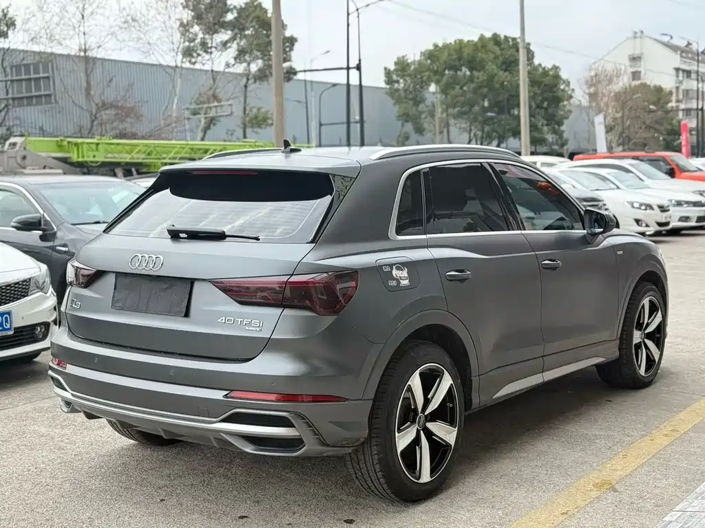 Audi Q3 2019 40 TFSI quattro fashionable and dynamic купить на сайте DeffCars