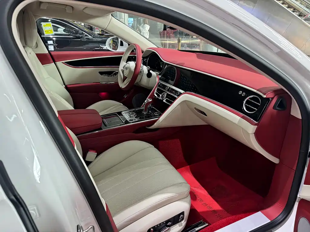 Flying Spur Plug-in Hybrid 2026 4.0T V8 Standard Edition купить на сайте DeffCars