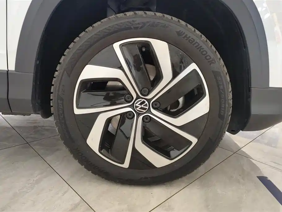 Tuyue 2024 300TSI two-wheel drive full moon version купить на сайте DeffCars