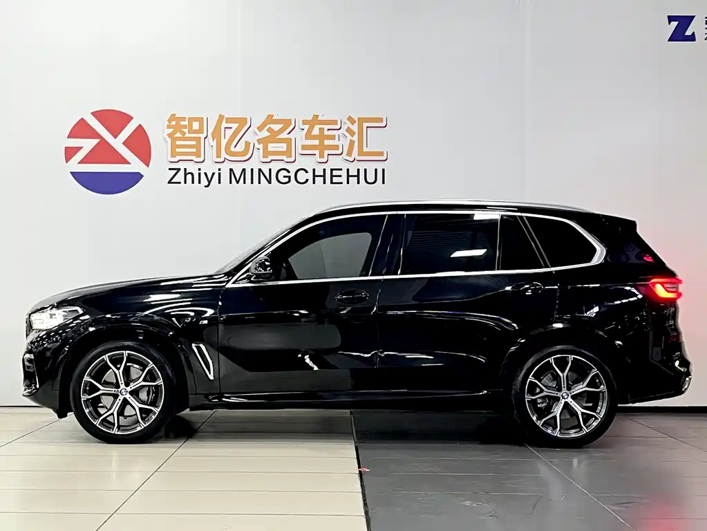 BMW X5 2022 xDrive 40Li M Sports Package купить на сайте DeffCars