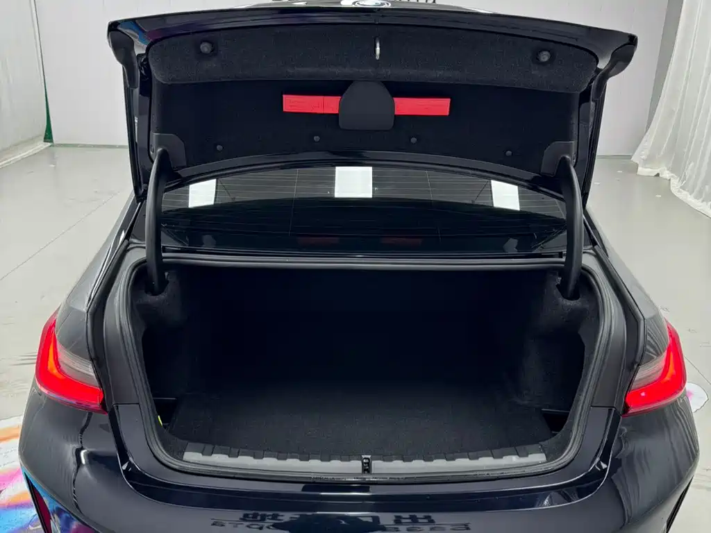 BMW 3 Series 2023 320Li M Sports Package купить на сайте DeffCars
