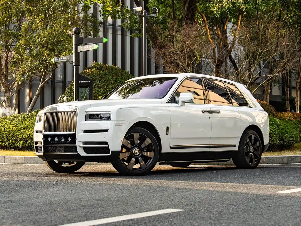 Cullinan 2018 five-seater version купить на сайте DeffCars