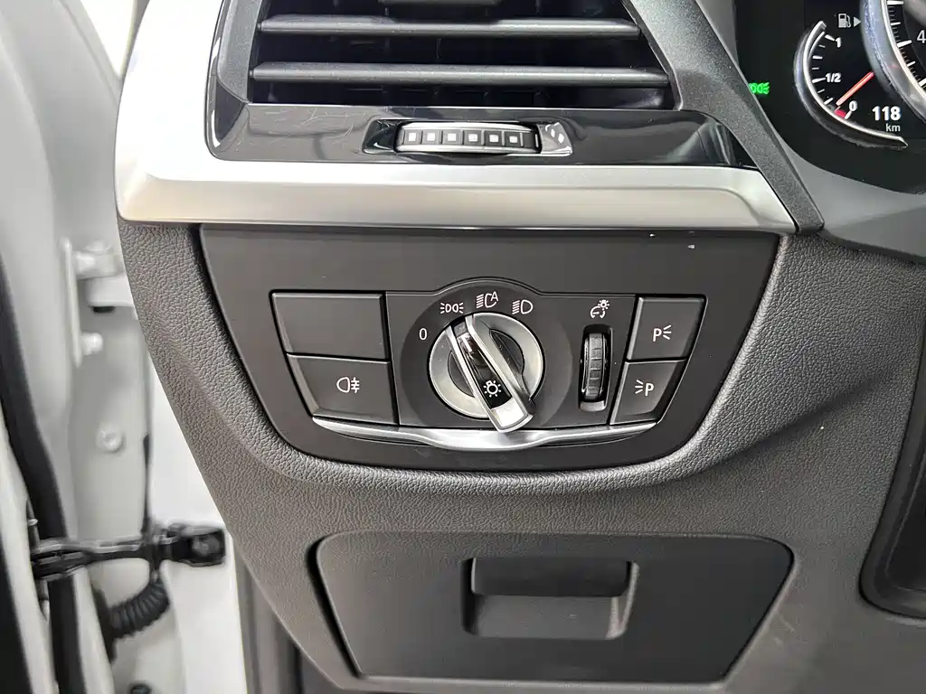 BMW X3 2019 xDrive28i M Sports Package купить на сайте DeffCars