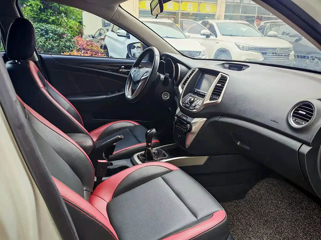 Eado XT 2015 1.6L manual handsome model National V купить на сайте DeffCars