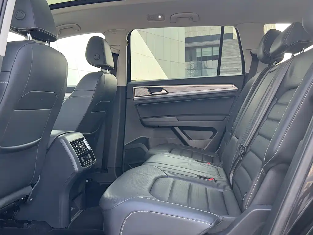 Touron 2020 380TSI four-wheel drive luxury version National VI купить на сайте DeffCars