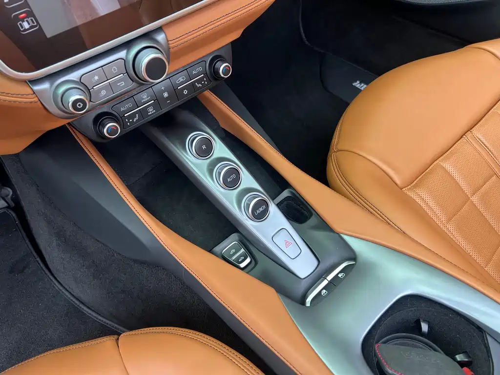 Portofino 2021 3.9T M купить на сайте DeffCars