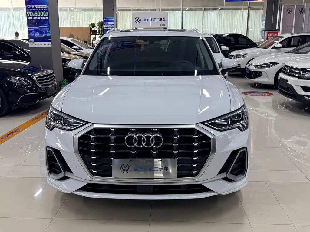 Audi Q3 2023 35 TFSI Fashionable and Dynamic (1.4T) купить на сайте DeffCars