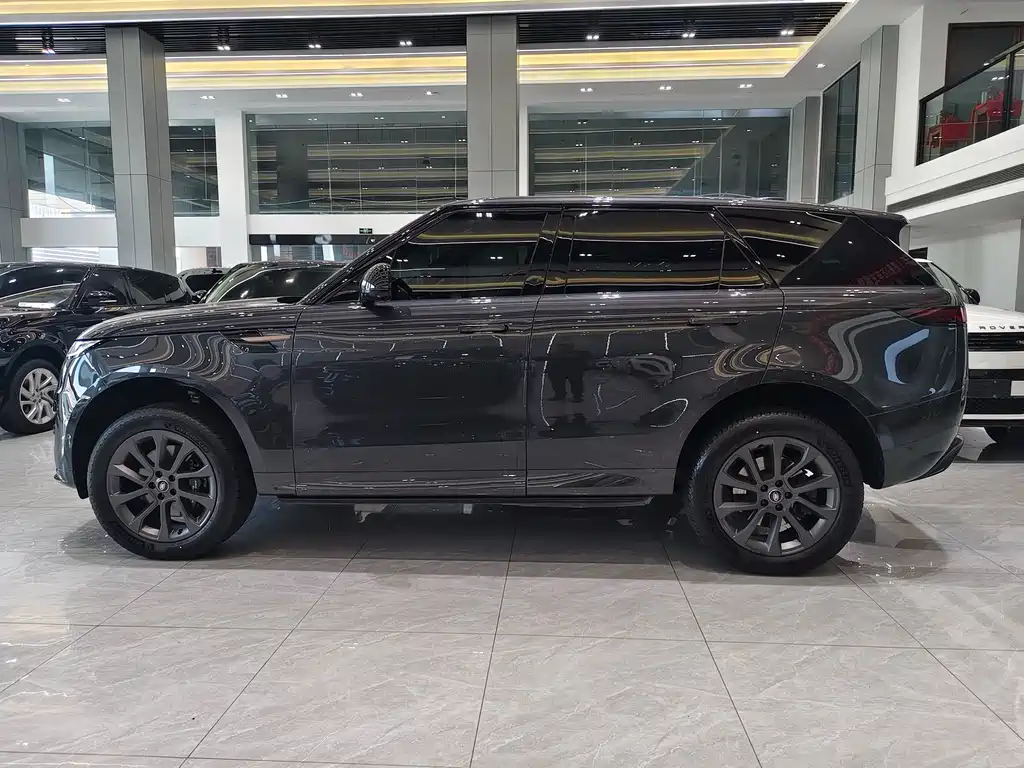 Range Rover Sport 2024 400PS Dynamic SE купить на сайте DeffCars