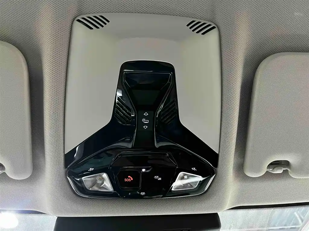 BMW X1 2023 sDrive20Li X Design Package купить на сайте DeffCars
