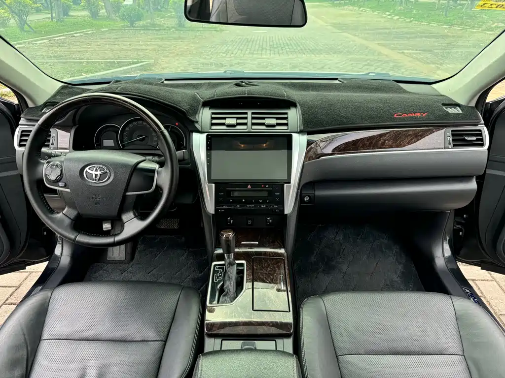 Camry 2016 2.0G 10th Anniversary Leading Edition купить на сайте DeffCars