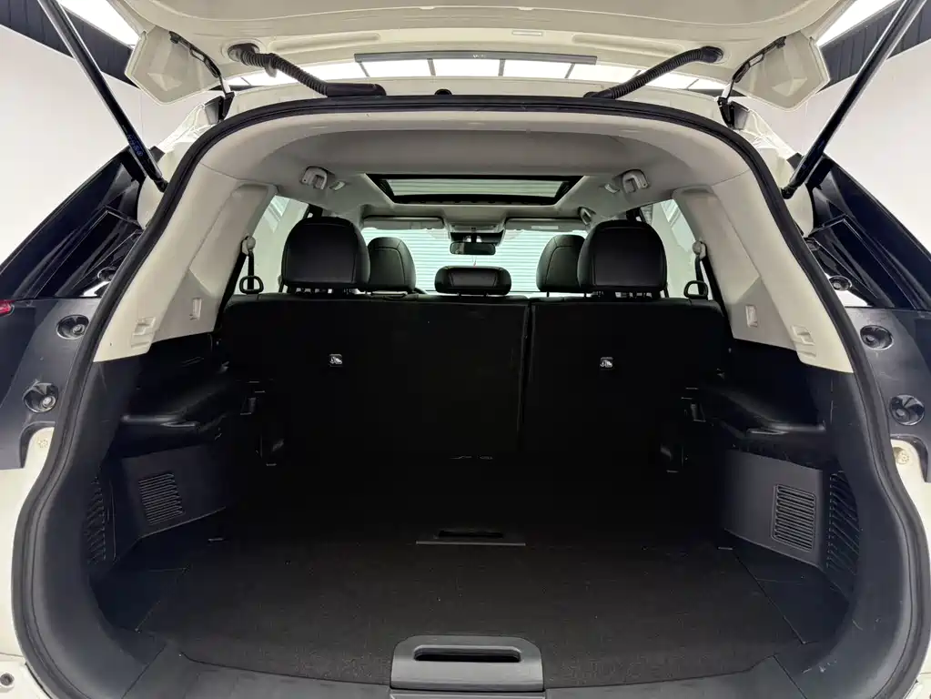 X-Trail 2023 Classic 2.0L 2WD Intelligent Link Premium Edition купить на сайте DeffCars