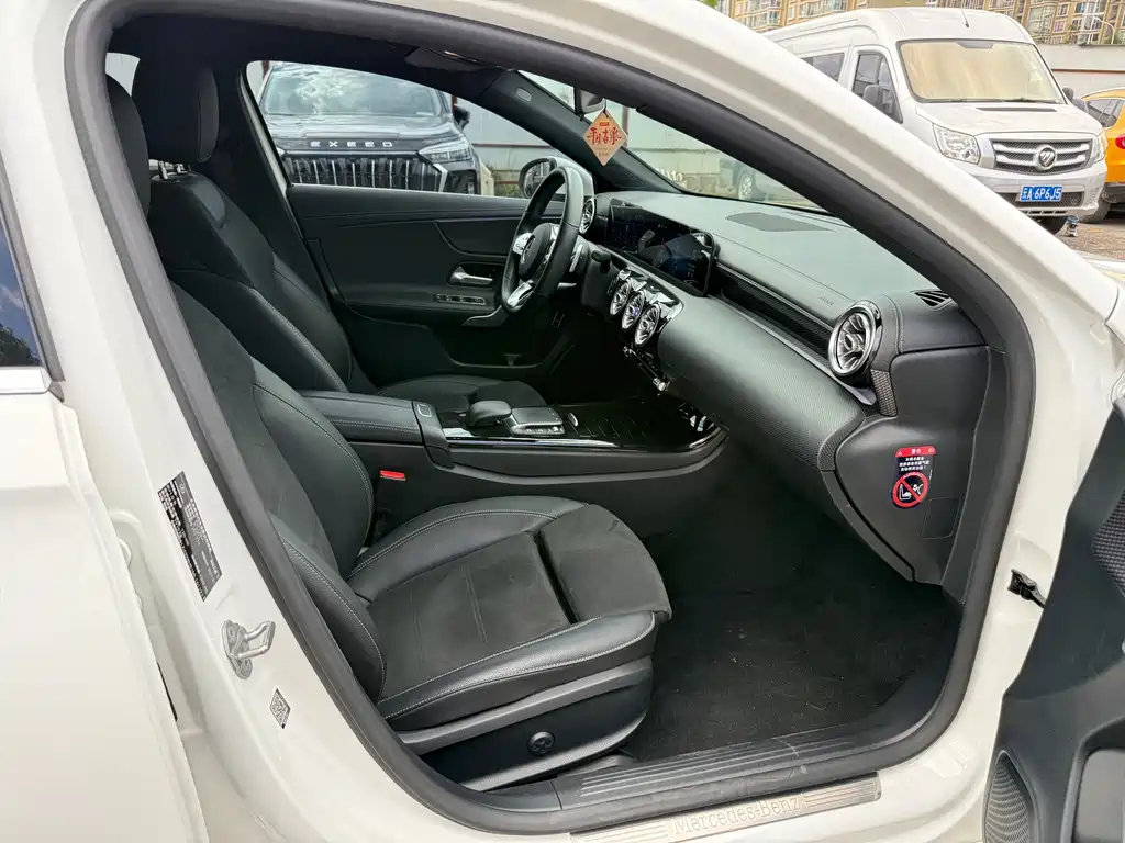 Mercedes-Benz A-Class 2019 A 200 L купить на сайте DeffCars