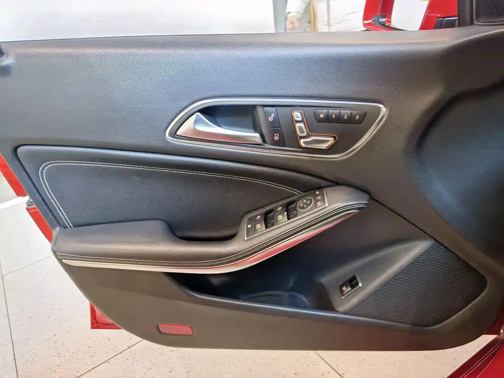 Mercedes-Benz CLA imported 2017 facelift CLA 200 fashion model купить на сайте DeffCars