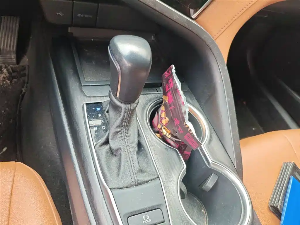Camry 2021 2.0G Deluxe Edition купить на сайте DeffCars