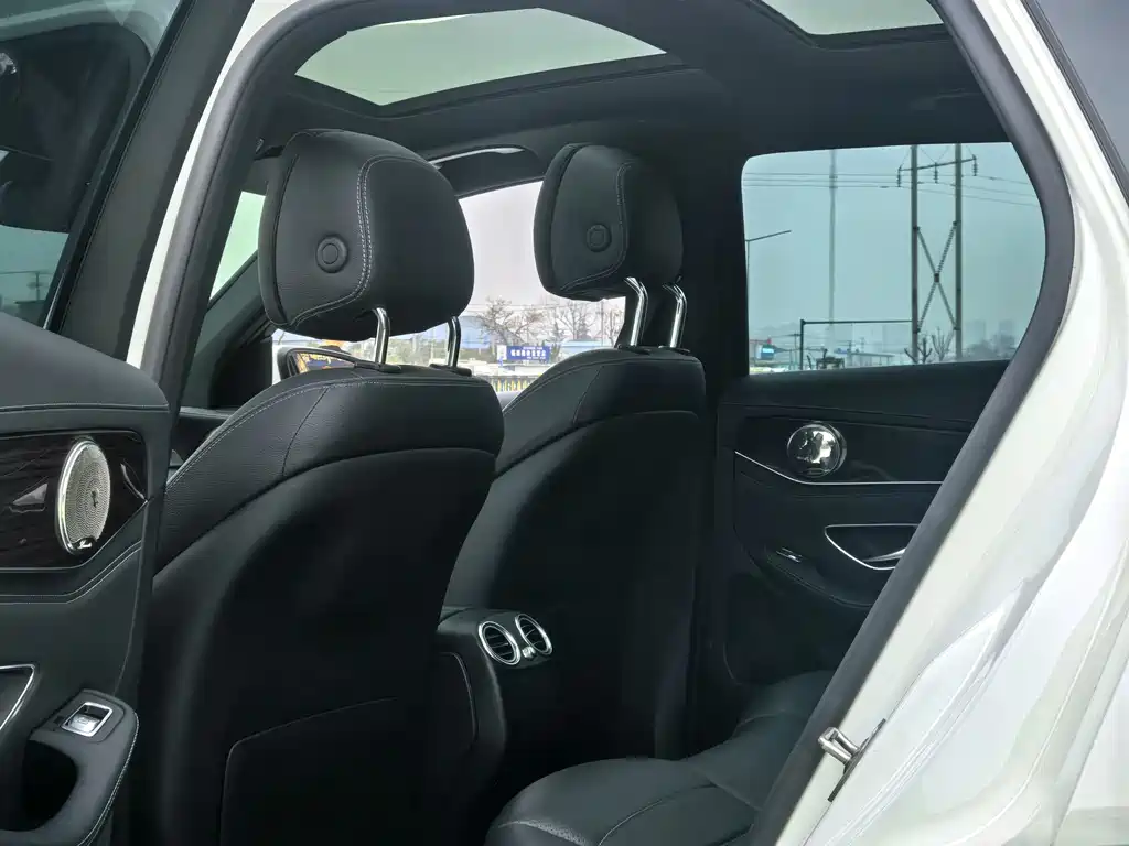 Mercedes-Benz GLC 2017 GLC 260 4MATIC Dynamic купить на сайте DeffCars