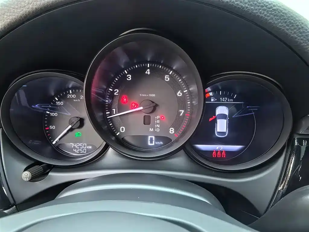 Macan 2022 Macan 2.0T купить на сайте DeffCars