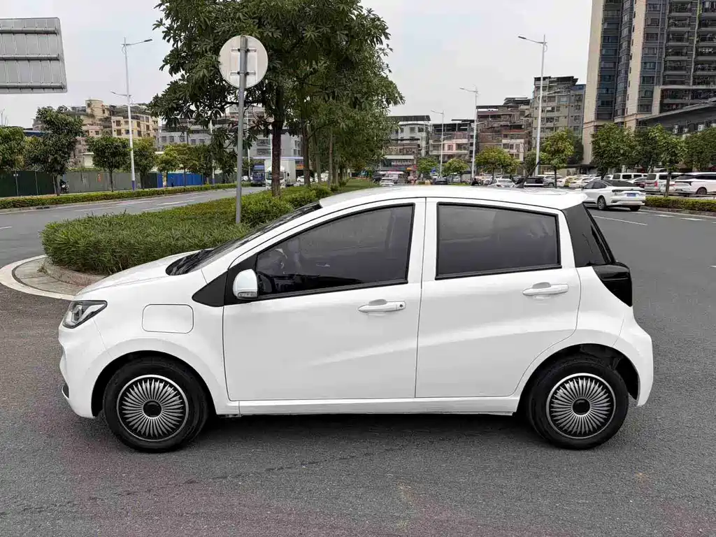 Huaxianzi 2021 model 200km classic model купить на сайте DeffCars