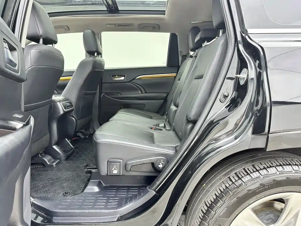 Highlander 2021 2.0T four-wheel drive luxury version 7 seats купить на сайте DeffCars