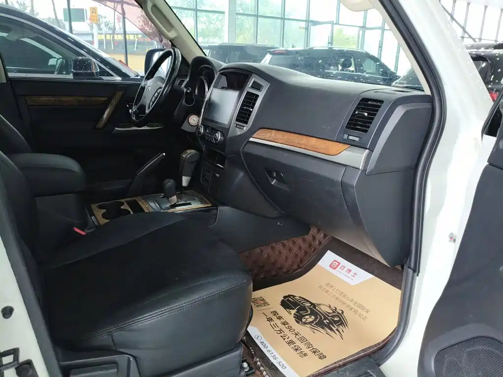 Pajero imported 2019 3.0L automatic premium version купить на сайте DeffCars