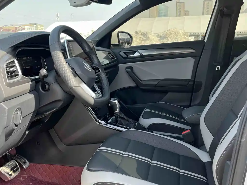 T-ROC 2024 300TSI DSG two-wheel drive Chenguang version купить на сайте DeffCars