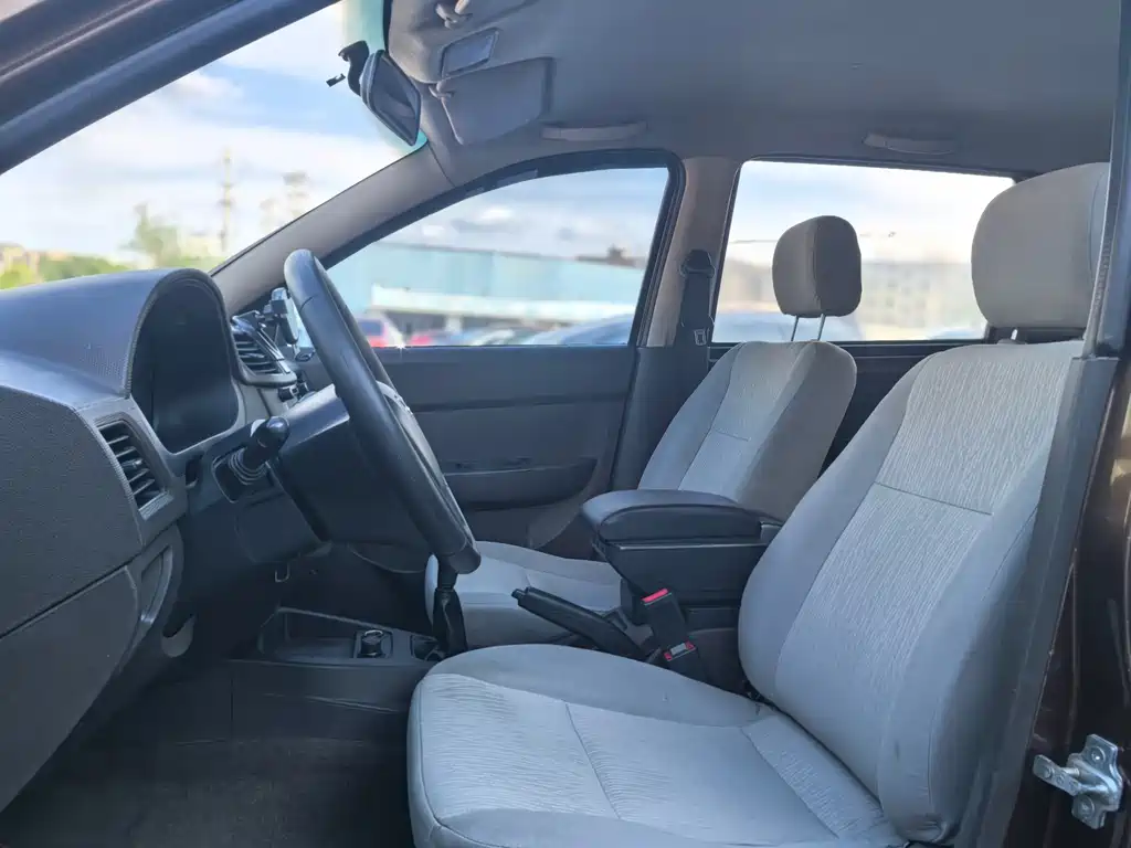 Wuling Hongguang 2015 1.2L S basic model National V купить на сайте DeffCars