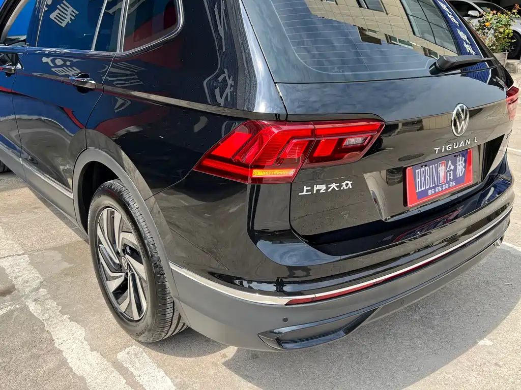 Tiguan L 2025 Outstanding Model 300TSI Automatic Two-wheel Drive Dragon Edition купить на сайте DeffCars