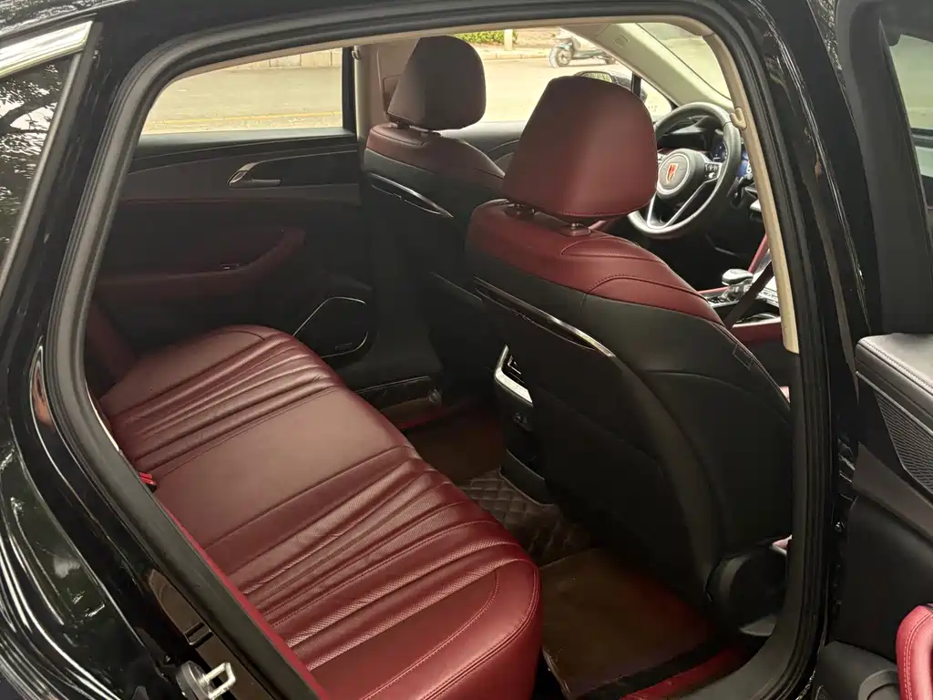 Hongqi H5 2023 2.0T Automatic Intelligent Connected Flag Edition купить на сайте DeffCars