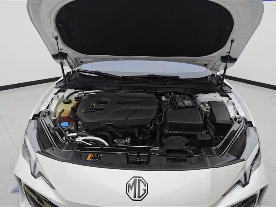MG7 2023 2.0T Automatic Beauty Hunting Luxury Edition купить на сайте DeffCars