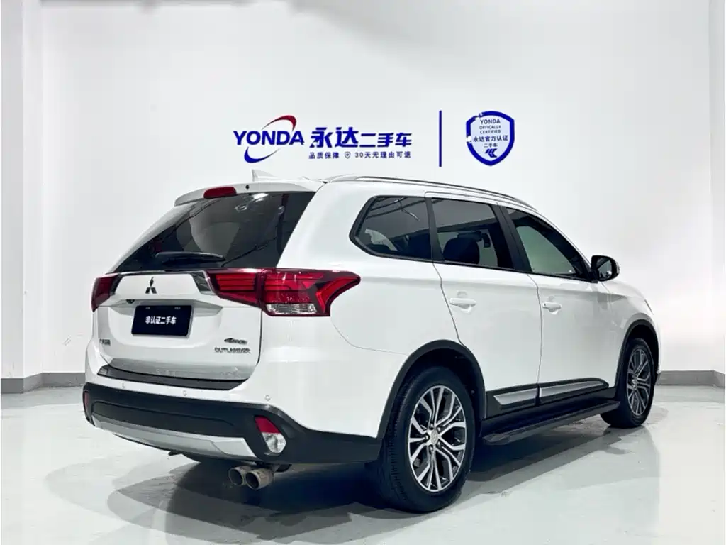 Outlander 2018 2.0L 2WD Honor Edition 5 seats купить на сайте DeffCars