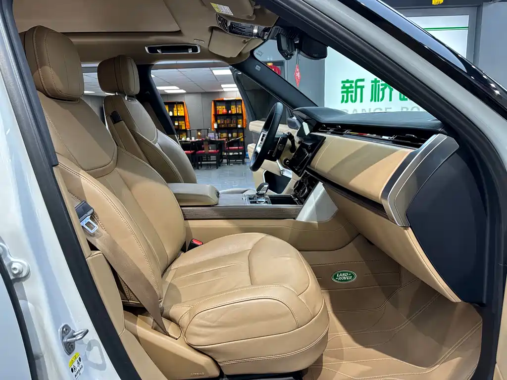 Range Rover 2023 3.0 L6 400PS Seven-seater Extended Edition купить на сайте DeffCars