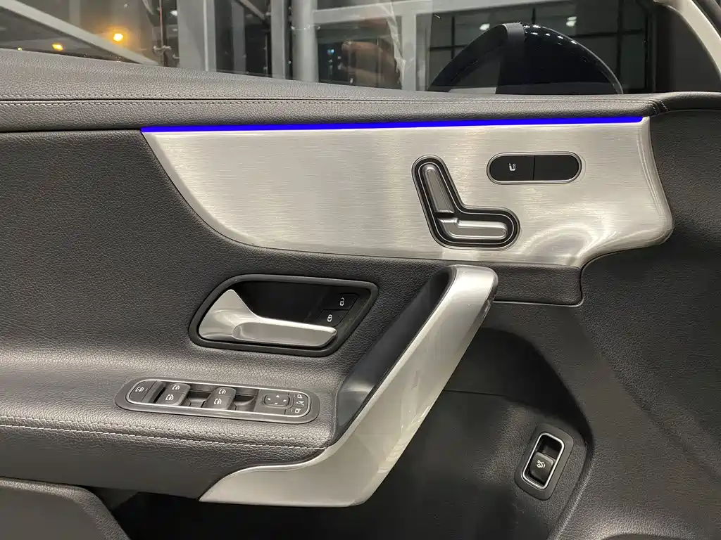 Mercedes-Benz A-Class 2020 A 220 L 4MATIC Sports Sedan купить на сайте DeffCars